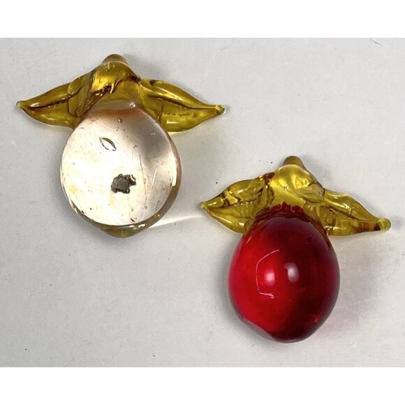VTG Lot 2 Handblown Glass Miniature Fruit 1.25" Peach & Red Apple w/ Leaves - Picture 2 of 2